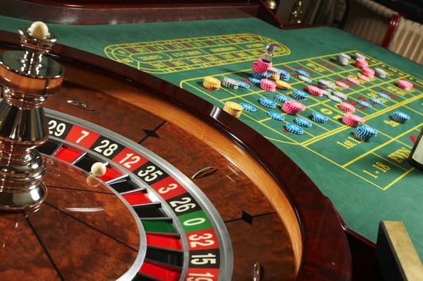 bonekslot app installation screens on Android and iOS devices